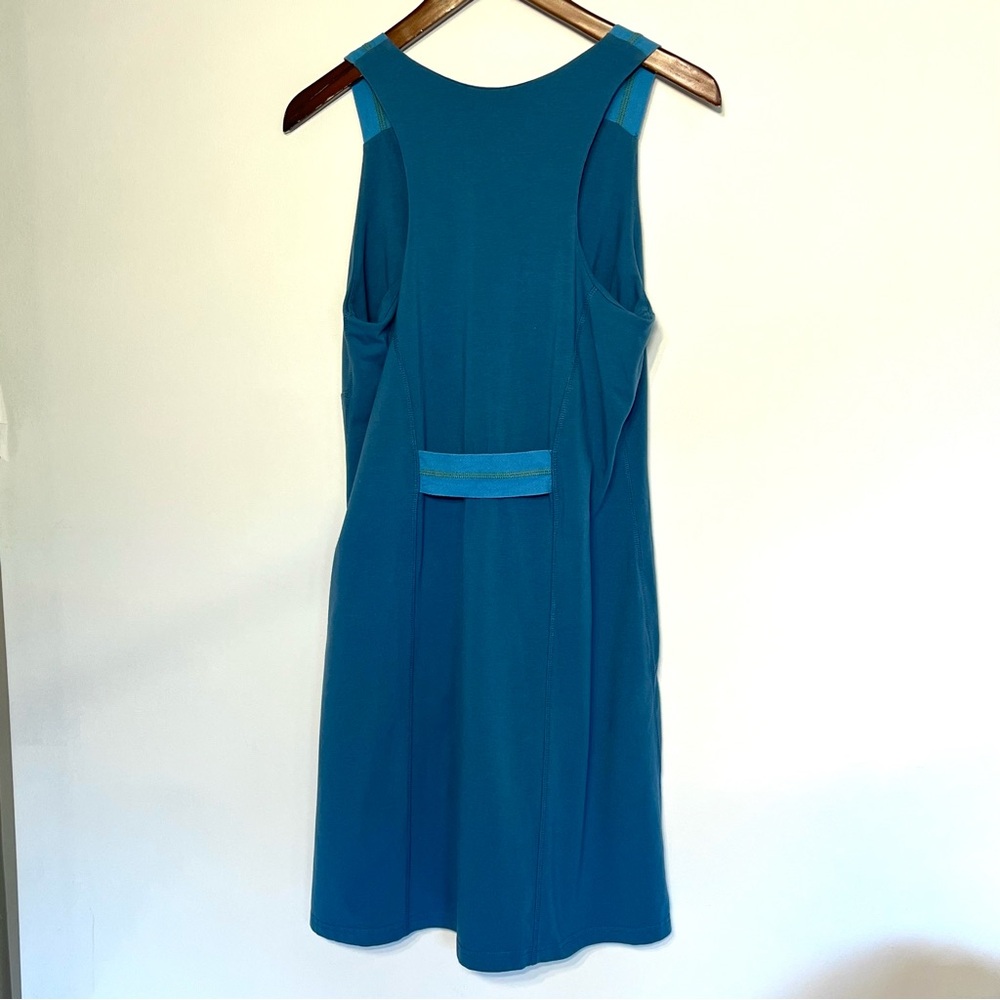 Title Nine sleeveless cinch waist dress with shelf bra, zip pockets blue medium - Picture 6 of 8